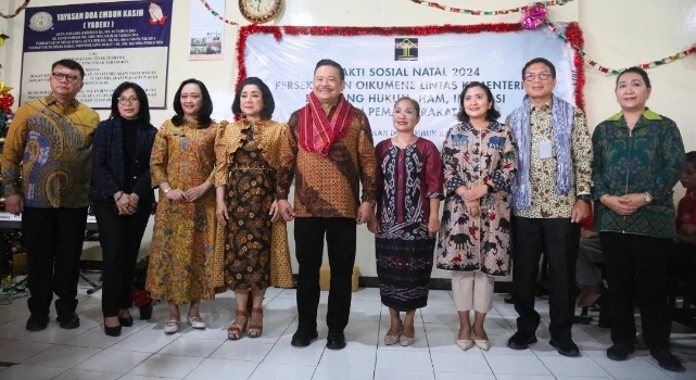 Wamenko Prof Otto Hasibuan Hadiri Baksos Natal di Yayasan Doa Embun Kasih