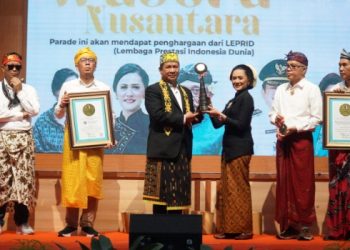 UKSW Raih Penghargaan LEPRID di Dies Perak Fiskom