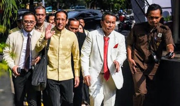 Ali Nurdin Dampingi Nadiem Makarim Penuhi Panggilan KPK