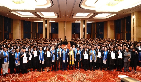 Kukuhkan 639 Advokat Baru, Prof Otto Hasibuan Tekankan Integritas & Loyalitas