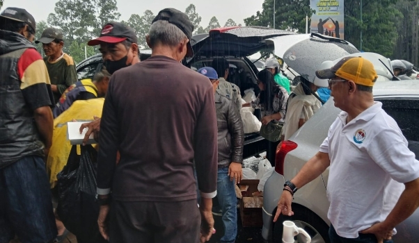 Sapa warga, FPK Jaktim berbagi takjil di Ramadhan Berkah 1447 H