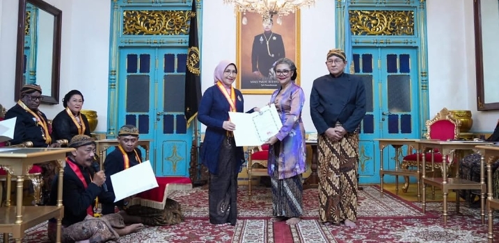 Diana Dewi Sandang Gelar Kanjeng Mas Tumenggung dari Keraton Surakarta Hadiningrat
